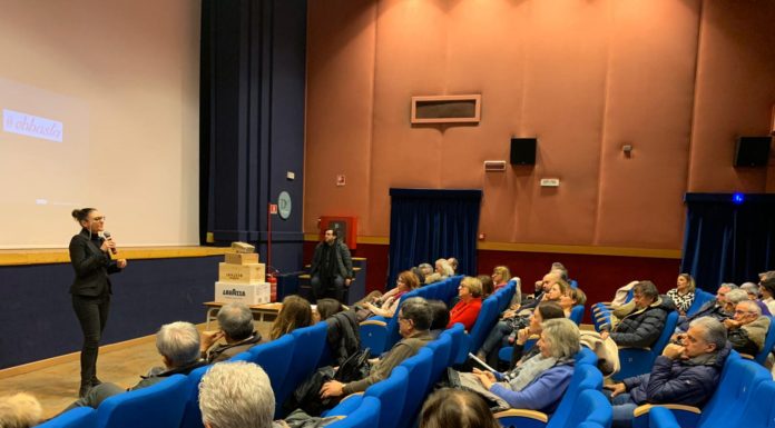 Volare come le farfalle. Il Gruppo fb #Ebbasta si incontra alla Sala Farina